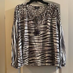 GigiO LADIES FANCY SLEEVE TOP “animal all over” is What she feels Size:M EUC
